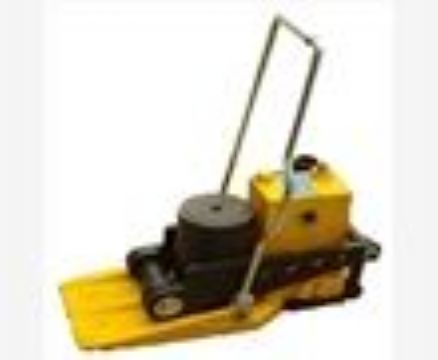 點(diǎn)擊查看詳細(xì)信息<br>標(biāo)題：YQD-245型液壓起道器 閱讀次數(shù)：1885