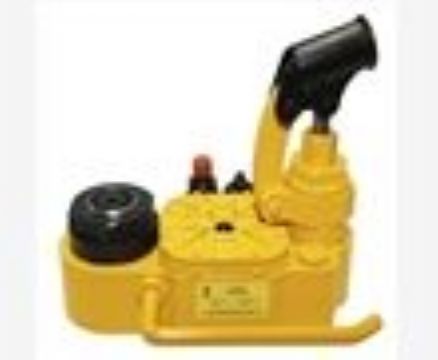 點(diǎn)擊查看詳細(xì)信息<br>標(biāo)題：YQ-88B型高鐵液壓起道器 閱讀次數(shù)：2097