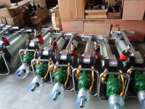 點(diǎn)擊查看詳細(xì)信息<br>標(biāo)題：MQT-130/2.8型氣動(dòng)錨桿鉆機(jī)15898635797 0537-3202711 閱讀次數(shù)：2546